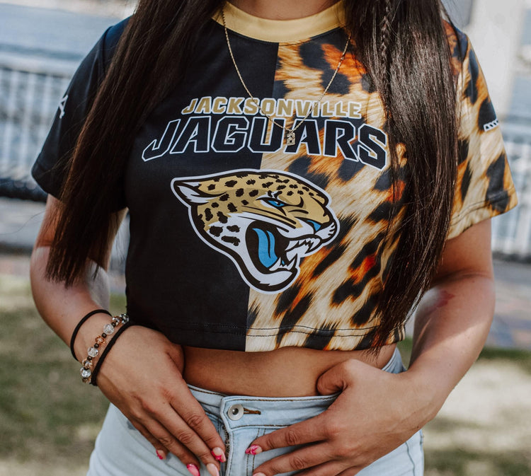 DTWD BLACK CROP