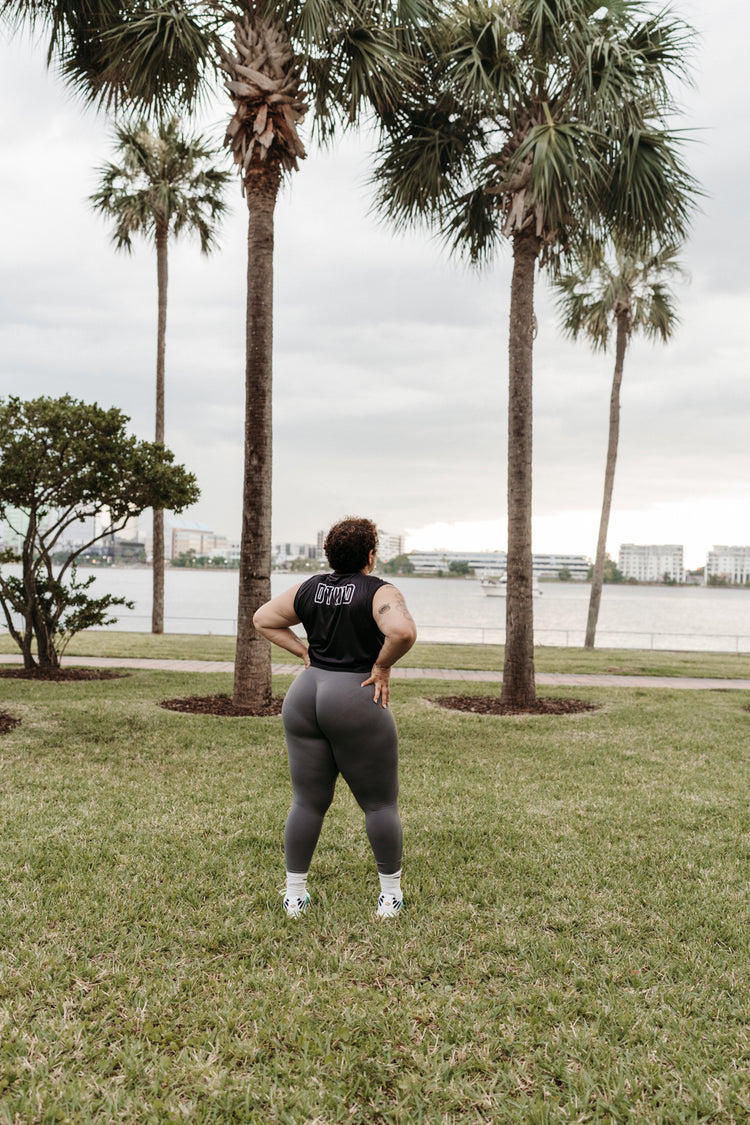 DTWD BLACK CROP TANK