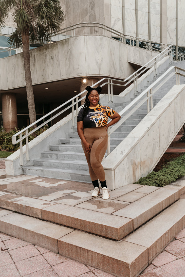 DTWD BLACK CROP