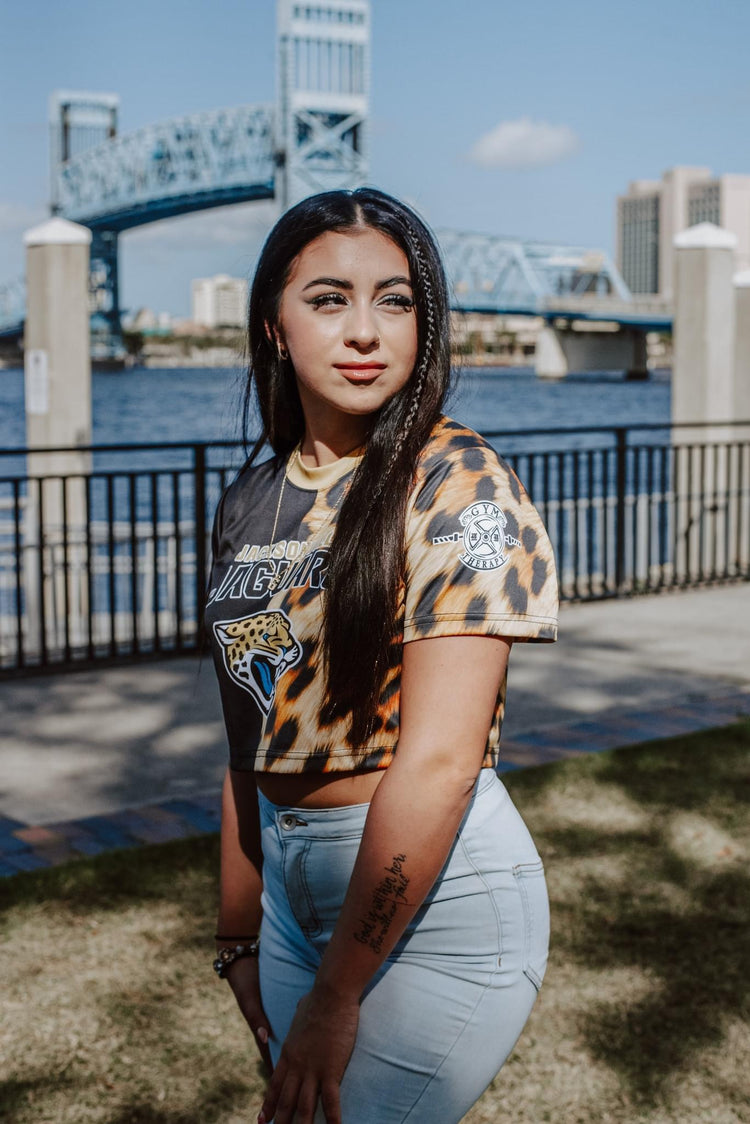 DTWD BLACK CROP
