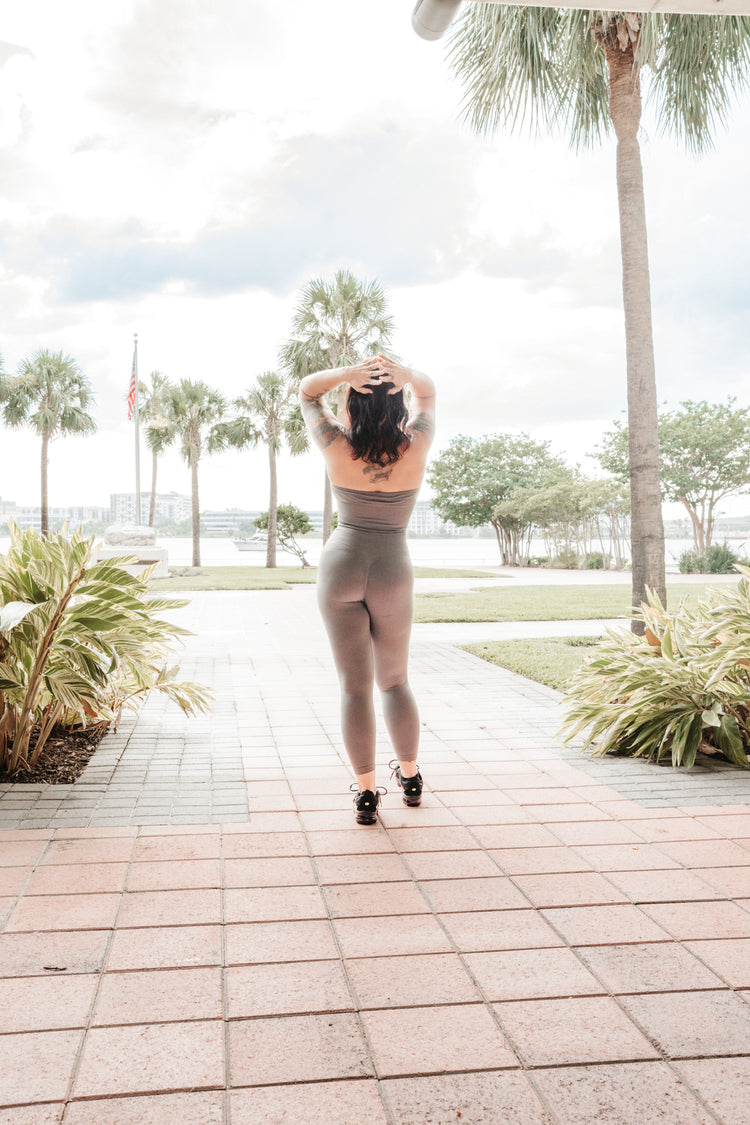 Sculpt Seamless Halter Crop