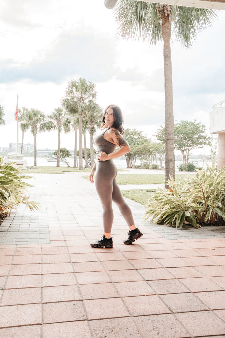 Sculpt Seamless Halter Crop